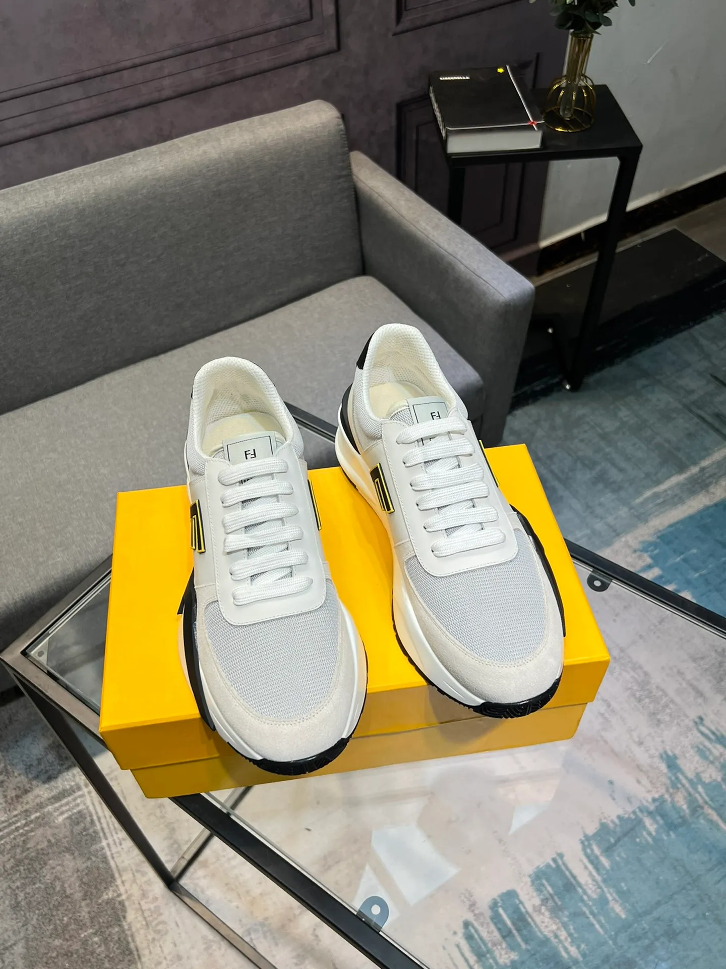 Men's shoes 💰540 FENDI men's fashionable casual shoes 👟Hot sale🔥 Official website 1:1 replica ⬆️Original quality - original leather - original breathable mesh lining original outsole 1:1 replica, code number 38-44 (45-46 customized)